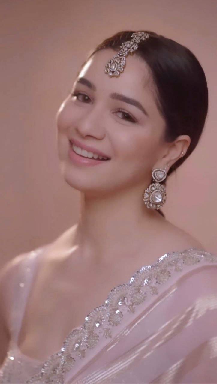 Latest Sara Tendulkar Peach Pink Saree For Farewell Party