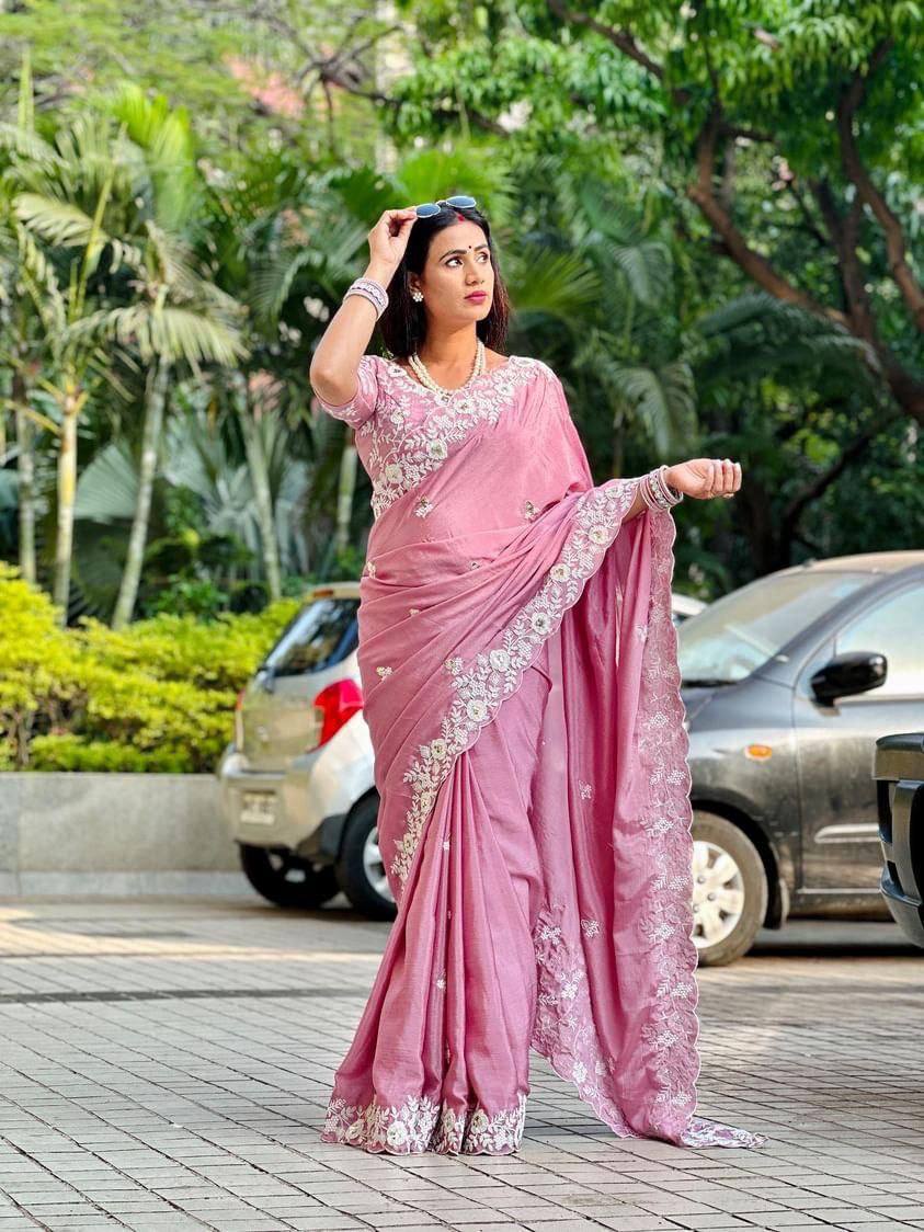 Baby Pink Color Pure Chinon Silk Embroidery Work Saree - Image 3