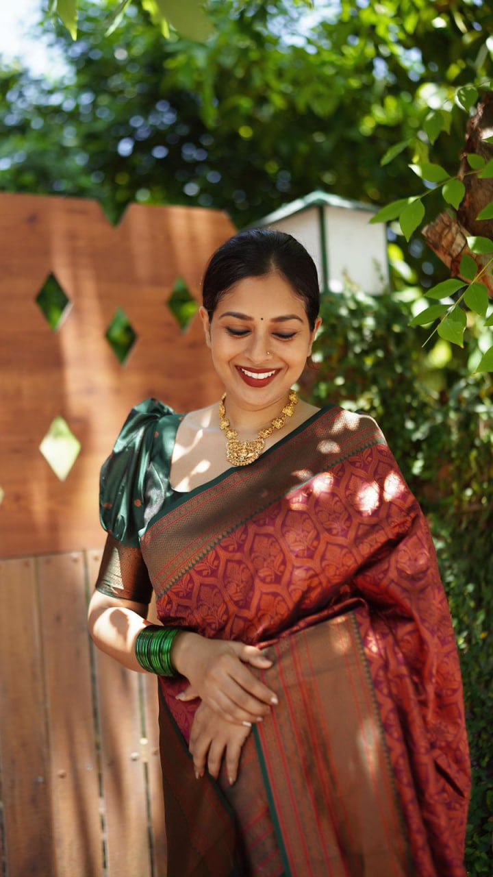 PURE BANARASI Silk Saree, Exuding Regal Charm With Its Rich Pallu And Intricate Brocade Blouse - Image 4