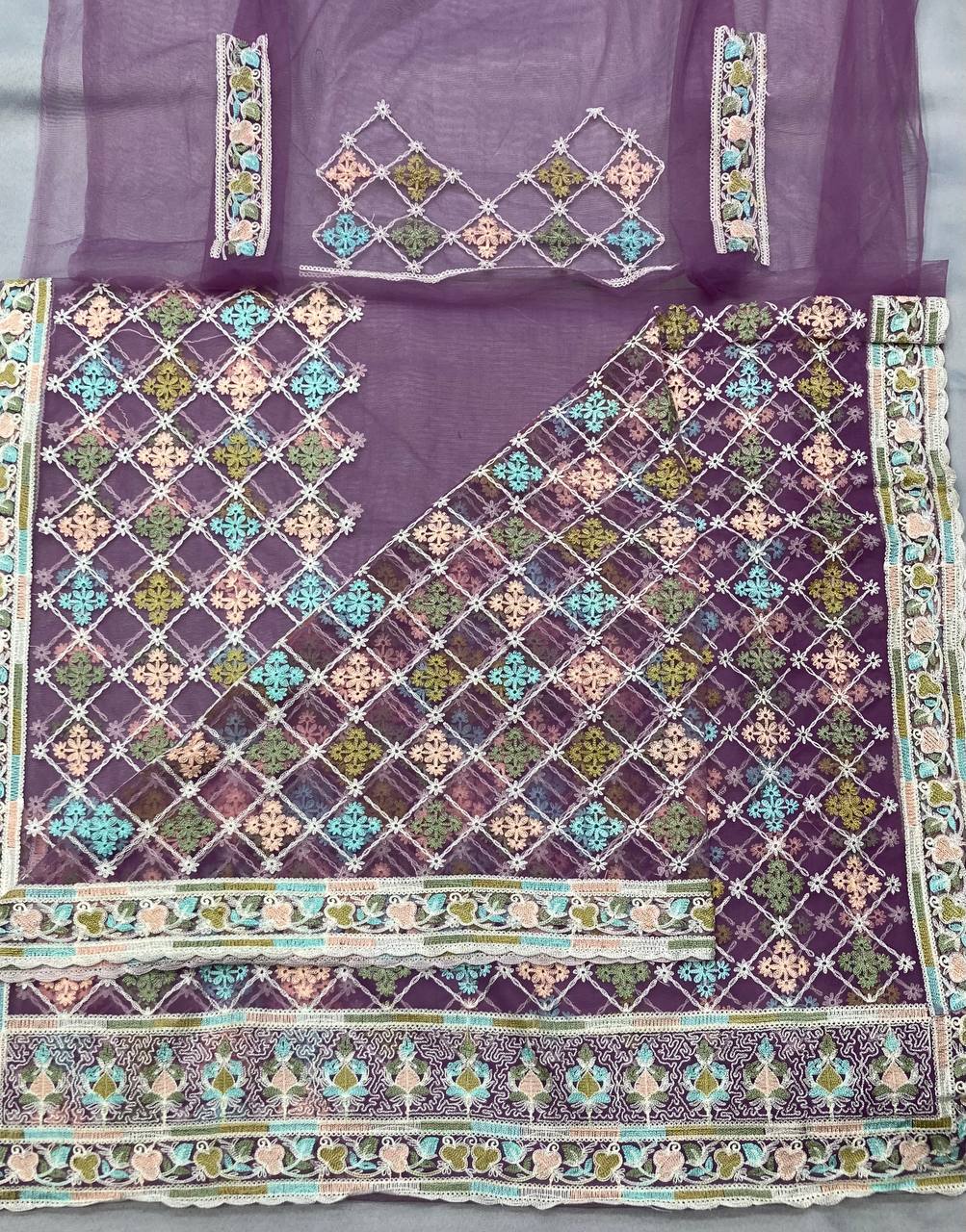 Beautiful Designer Saree on Soft Butterfly Net fabric - Image 7