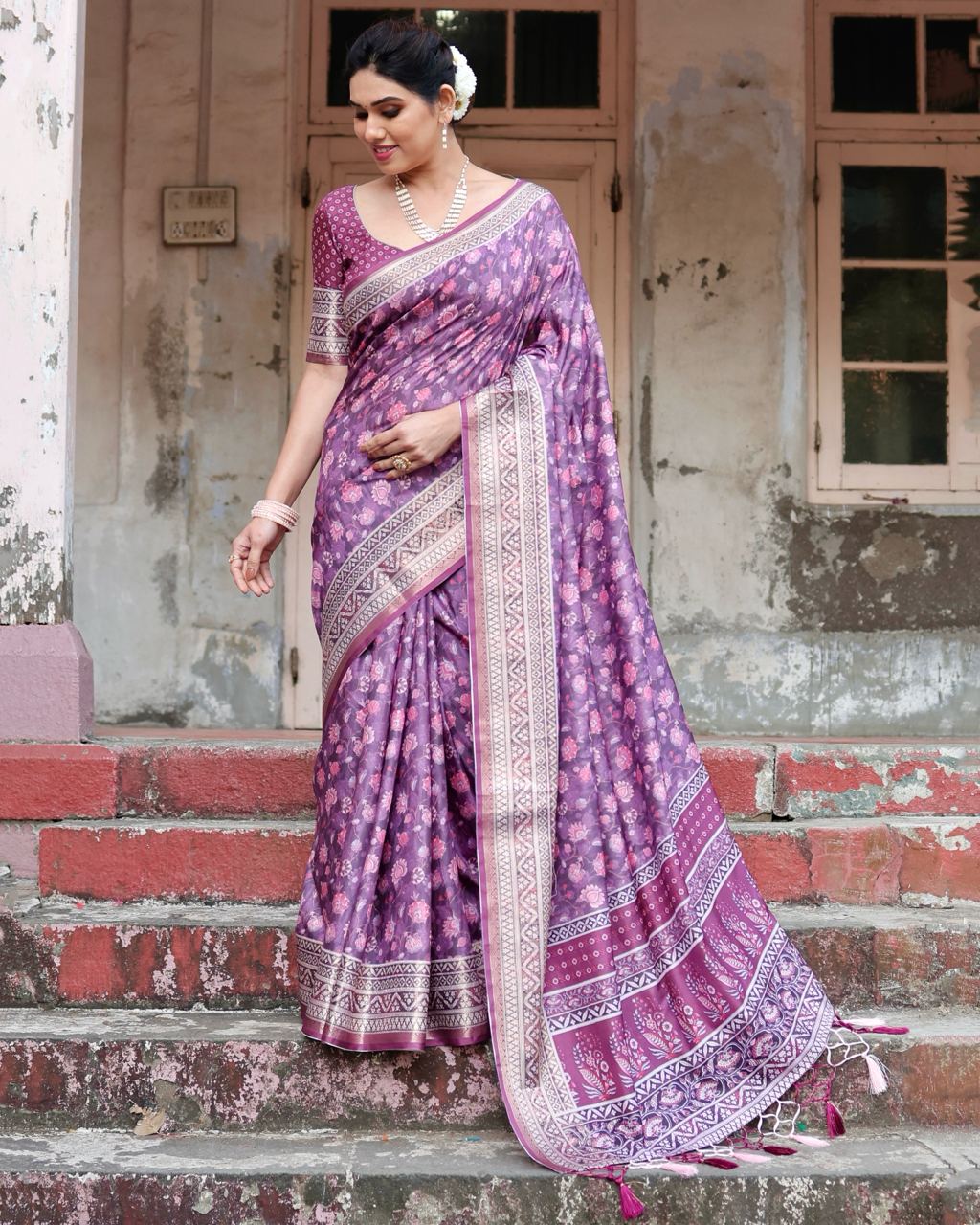 Pure Silk Saree With Digital Print and Blouse in Purple Indian Silk Saree - Image 4