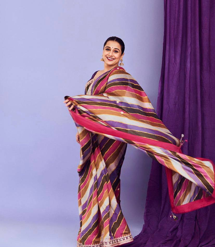 Vichitra Silk With Beautiful Digital Printed Saree And Heavy Embroidery Thread - Image 7