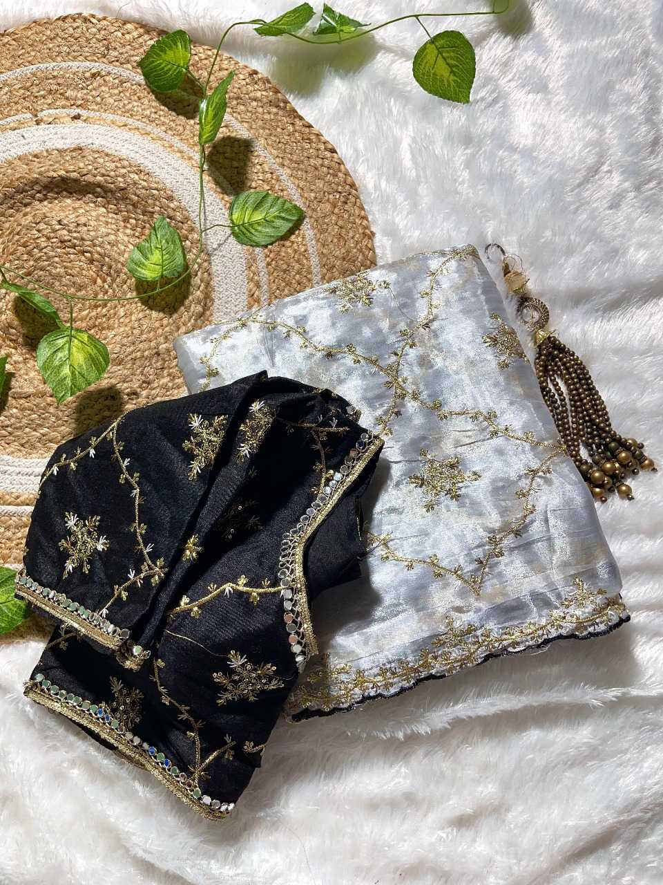 JIMMY CHOO SILK DESIGNER SAREE WITH READYMADE BLOUSE - Image 2