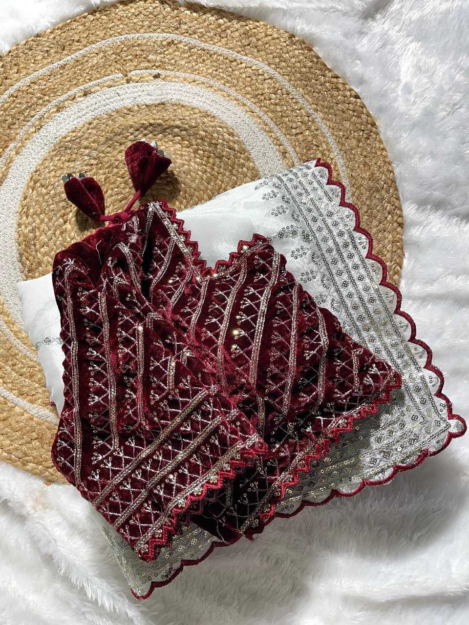 Havy Soft Organza Fabric With Beutiful Floral Prints With Beads And Katdana Handwork In Border - Image 8