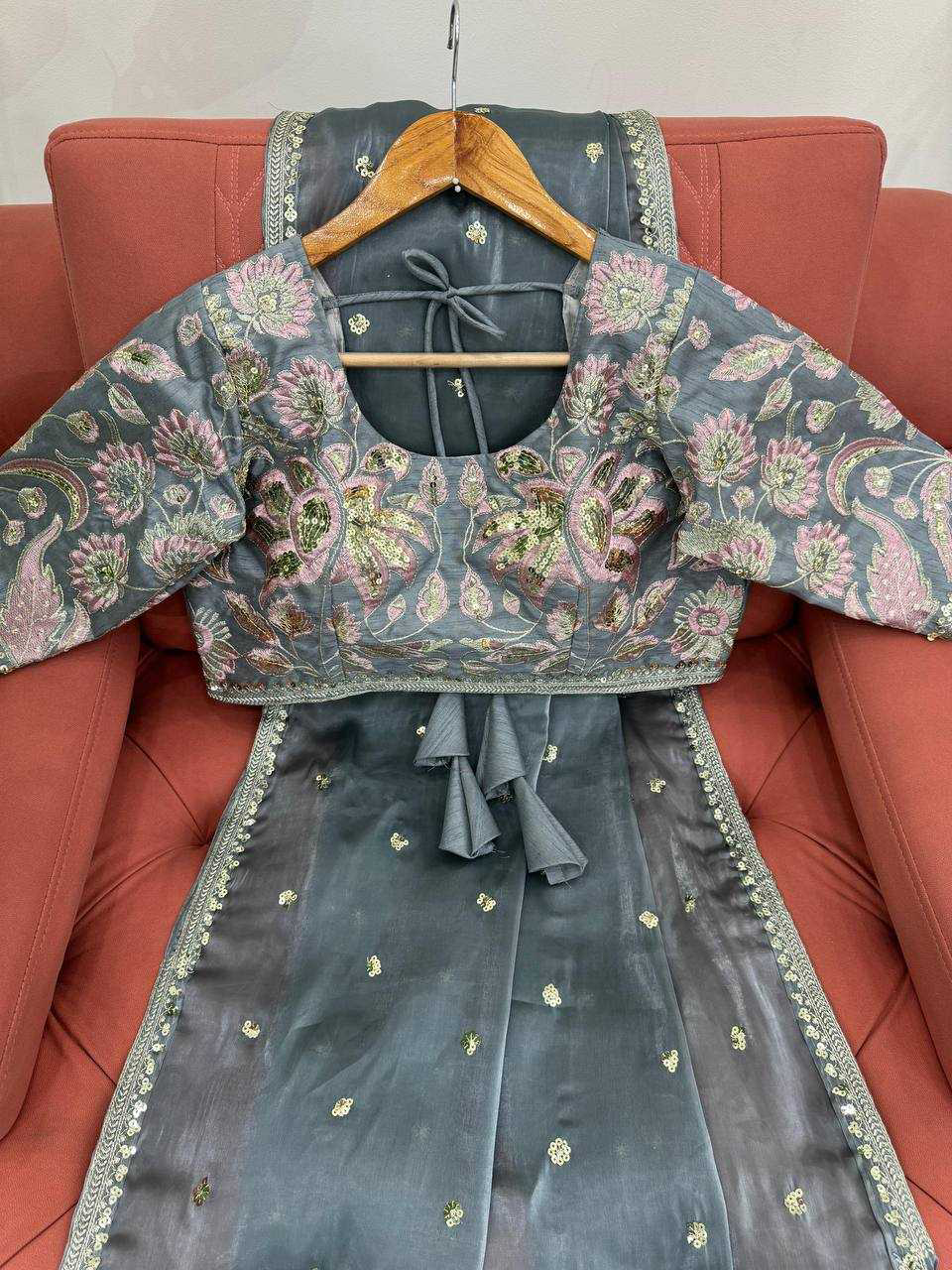 Pastel Gray Shimmery Organza Designer Saree - Image 10