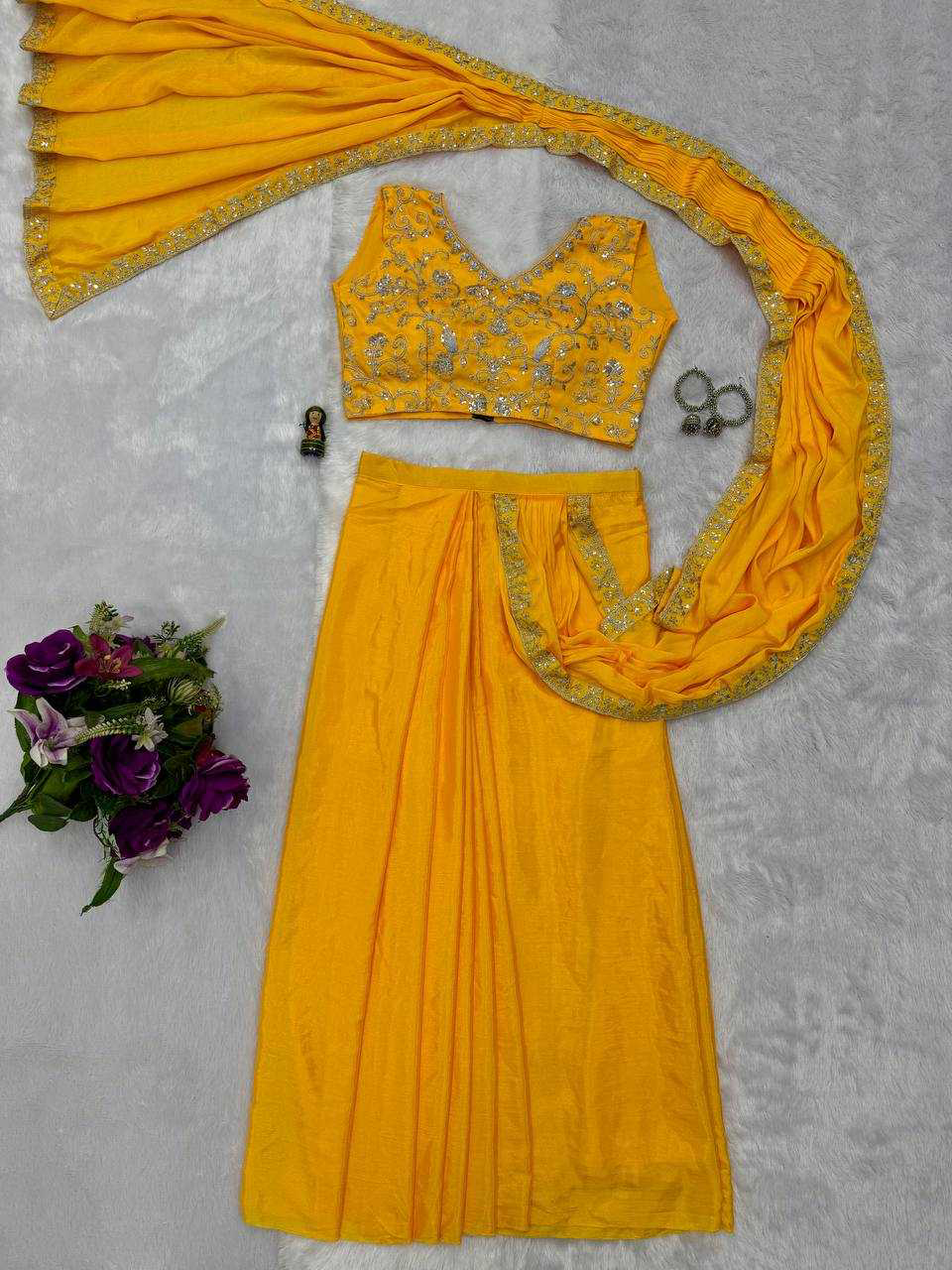 EMBROIDERED LACE BORDER, READY TO WEAR WITH INNER & SHORT PALLU PATTERN - Image 4