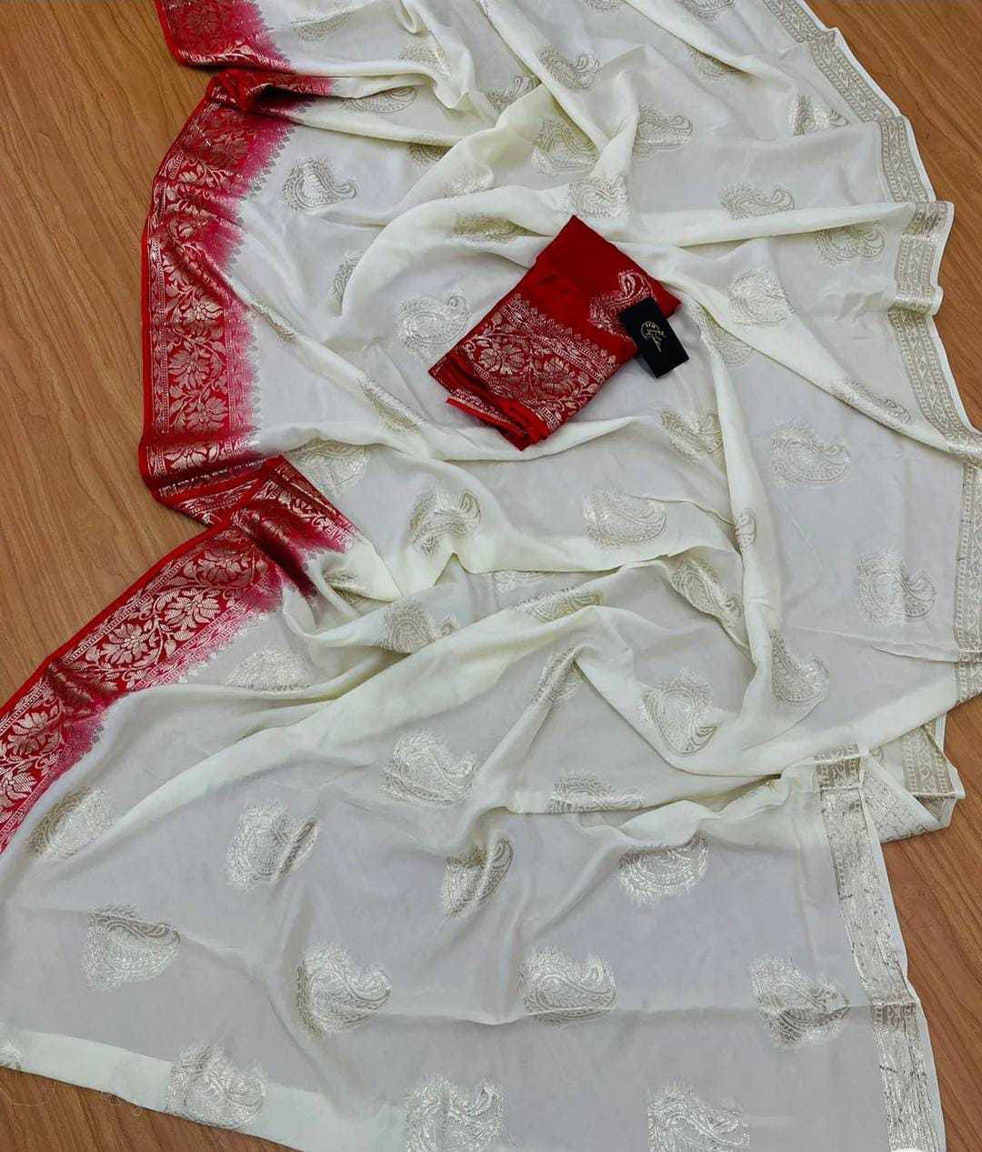 Pure viscose dola jacquard border saree with ready made red color blouse - Image 3