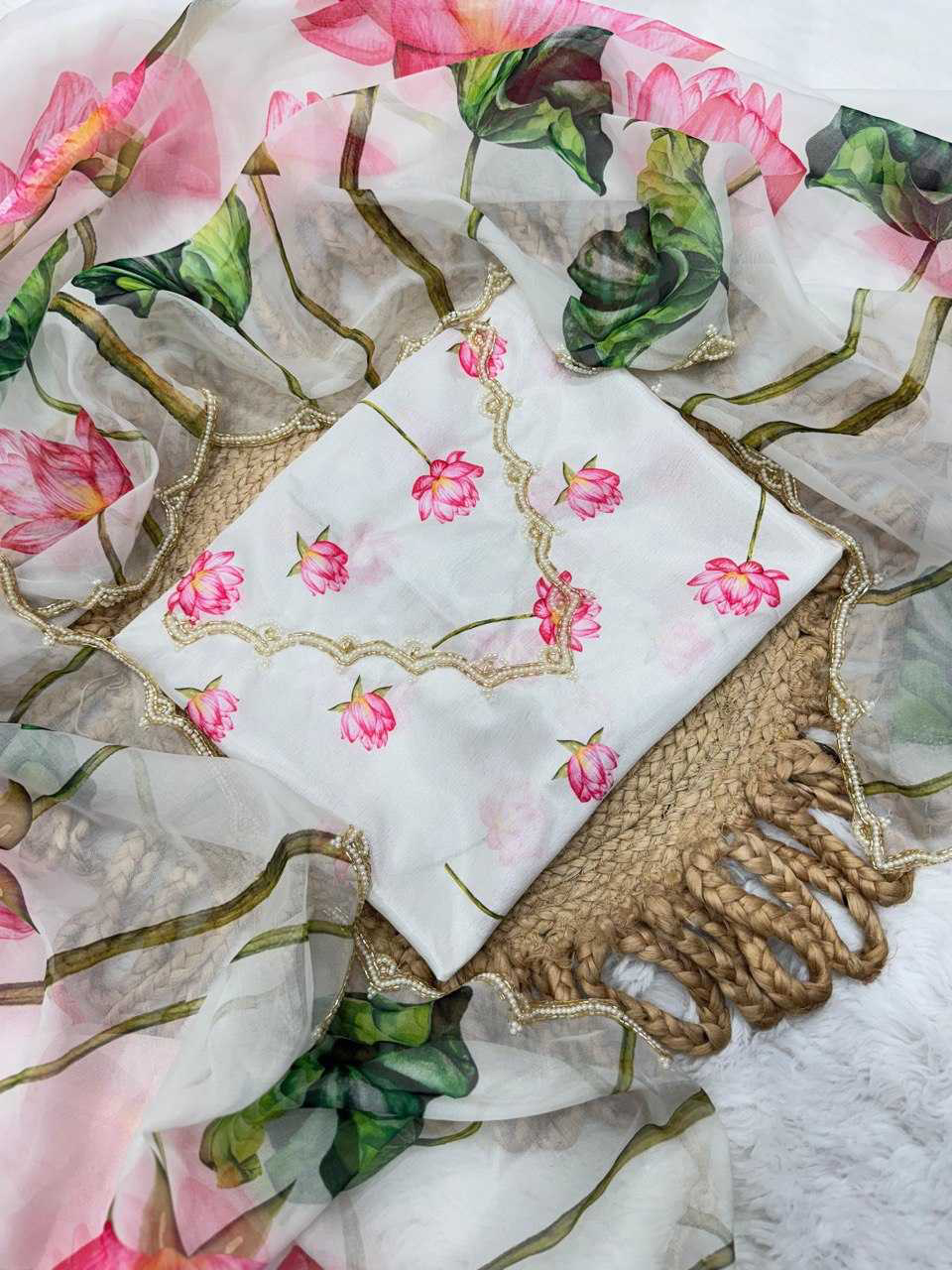 Organza Silk Reception Saree
in White and Off White with Printed work - Image 12