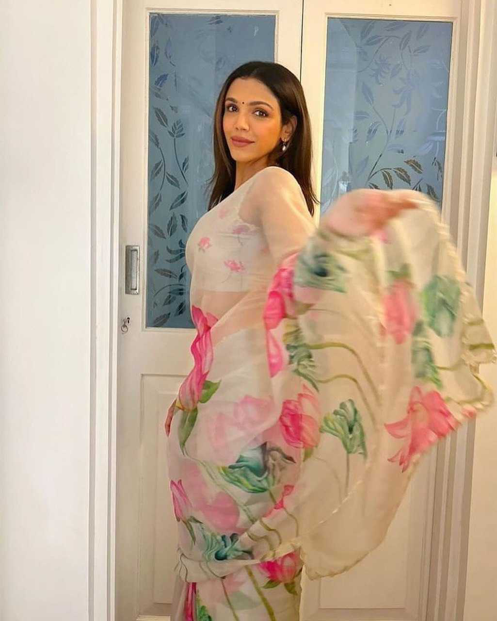 Organza Silk Reception Saree
in White and Off White with Printed work - Image 3