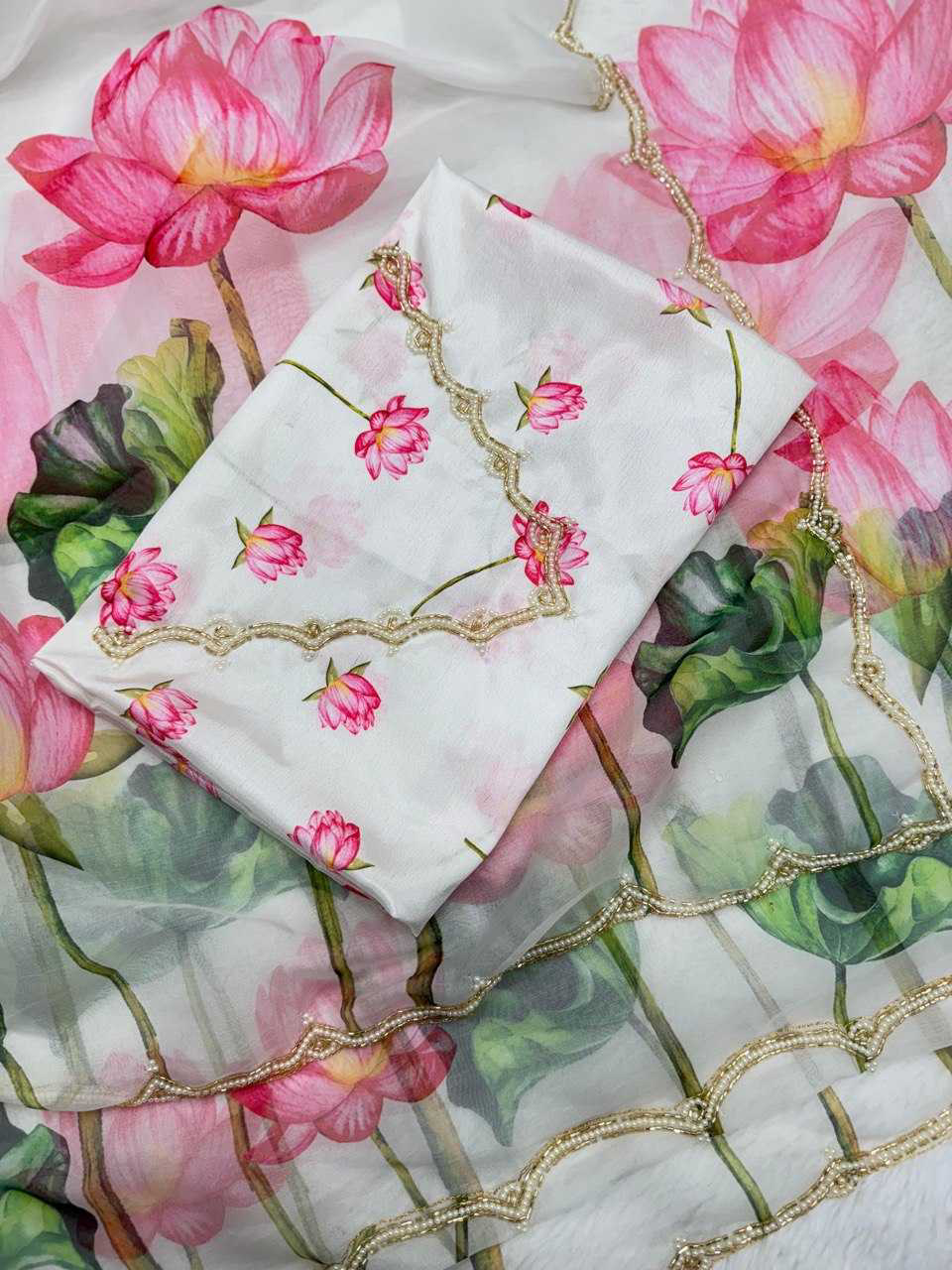 Organza Silk Reception Saree
in White and Off White with Printed work - Image 7