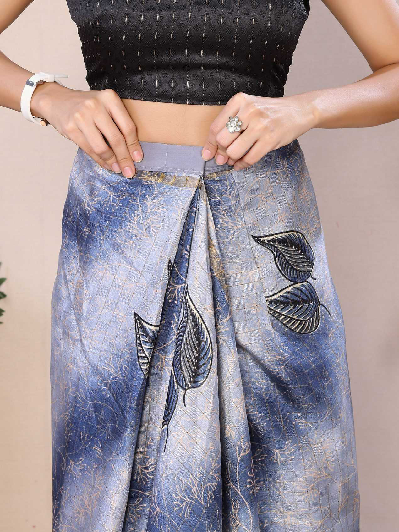 Ready To Wear Printed Silk Saree - Image 4