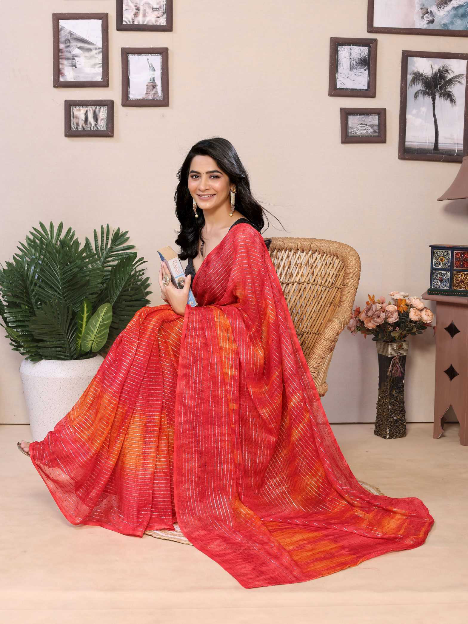 Red Georgette Ready To Wear Saree With Contrast Blouse - Image 3